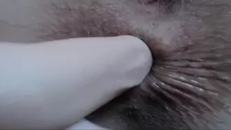 Home-Made fingering her Tight butthole in close up