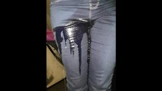 ⭐ Desperate Gf Pissing Her Jeans By The Road!