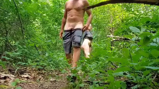 Nature hike quickie (set the online cam on the trail and banged ???? risky