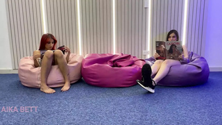 2 hoes a waiting room and a huge penis Aikabett