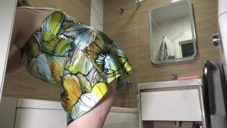 A Home Web camera Watches a Curvy MILF Cleaning the Bathroom. Older BIG BODIED WOMAN with a Gigantic Bum Under a Short Dress Butt the Scenes. PAWG.