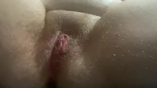 College bitch masturbate using knot dildo